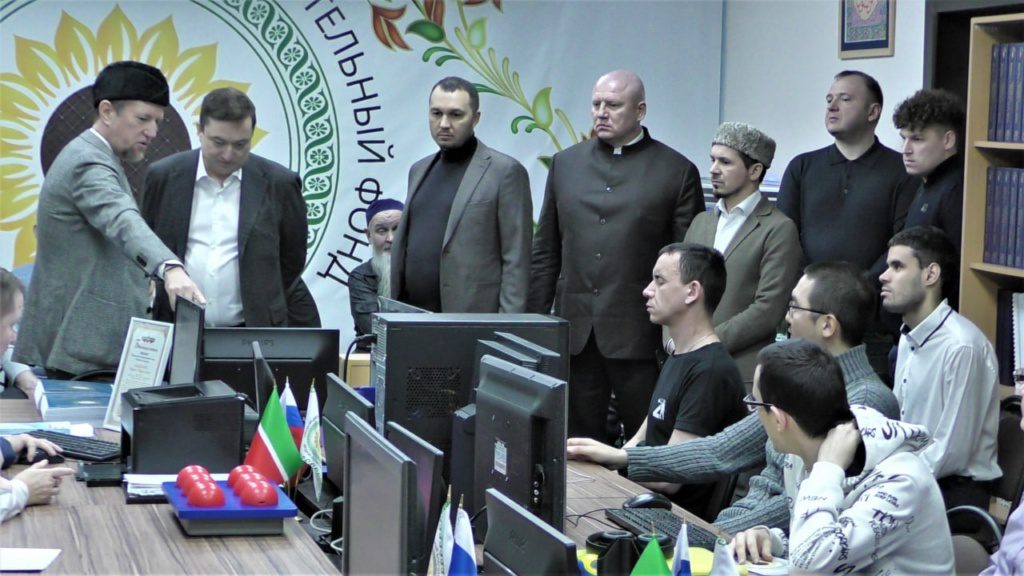 Комплекс ОБФ “Ярдам-Помощь” посетили представители компании «Газпром энергохолдинг»